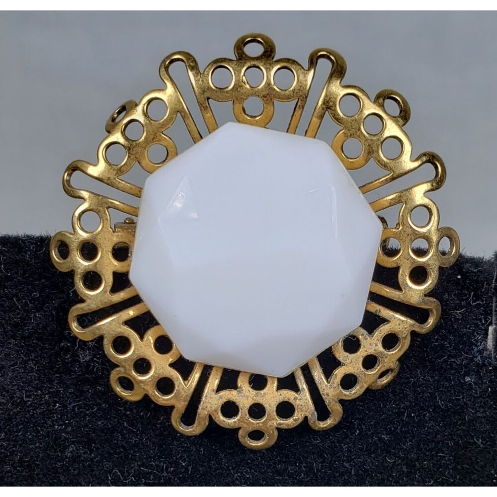 Vintage 1960's Signed Freirich White Cabochon Filigree Brooch Pin - Picture 2 of 15